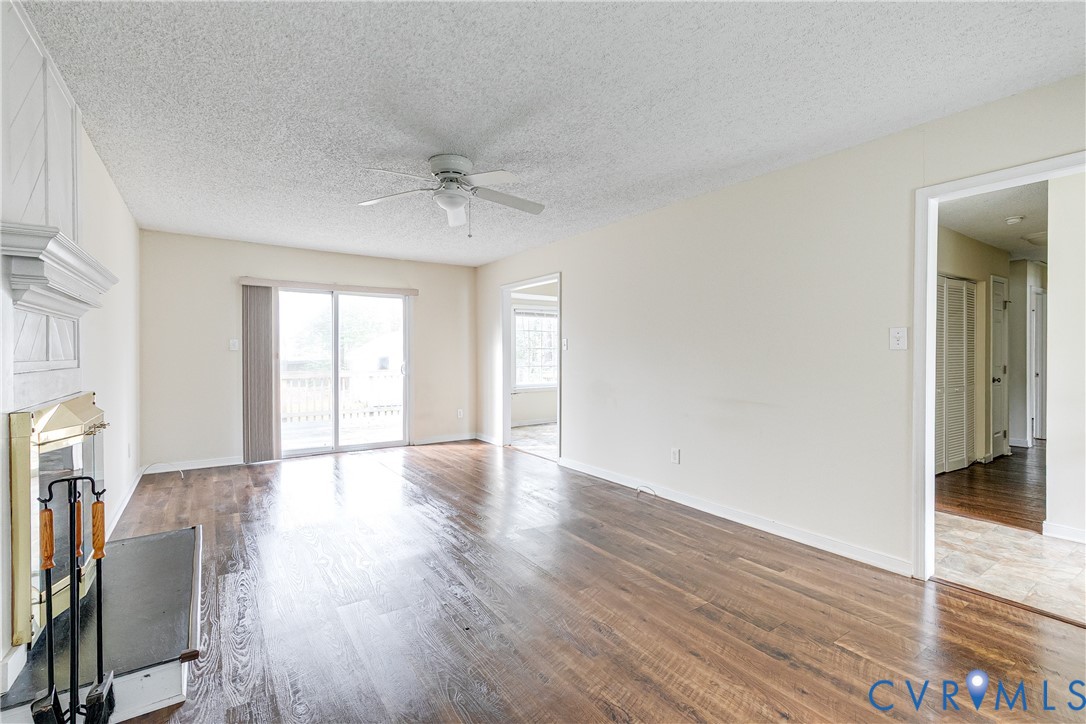 600 Queensway Rd