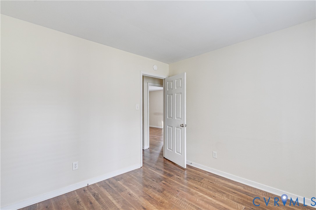 600 Queensway Rd