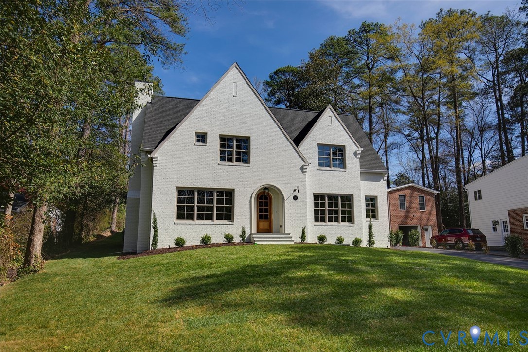 1107 Essex Ave