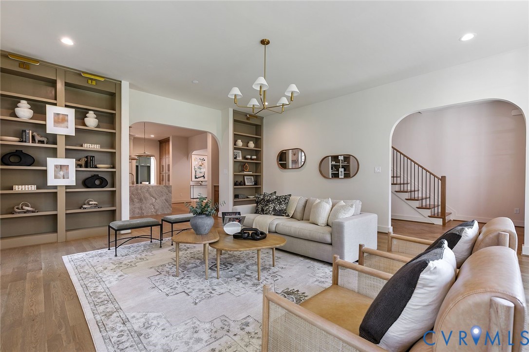 1107 Essex Ave