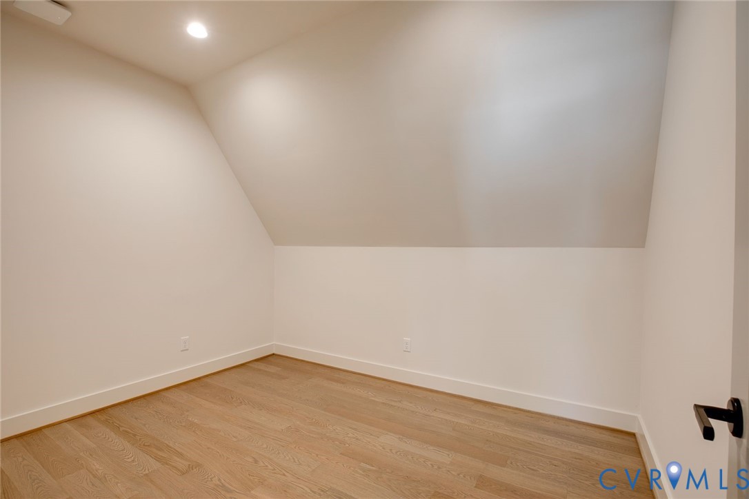1107 Essex Ave