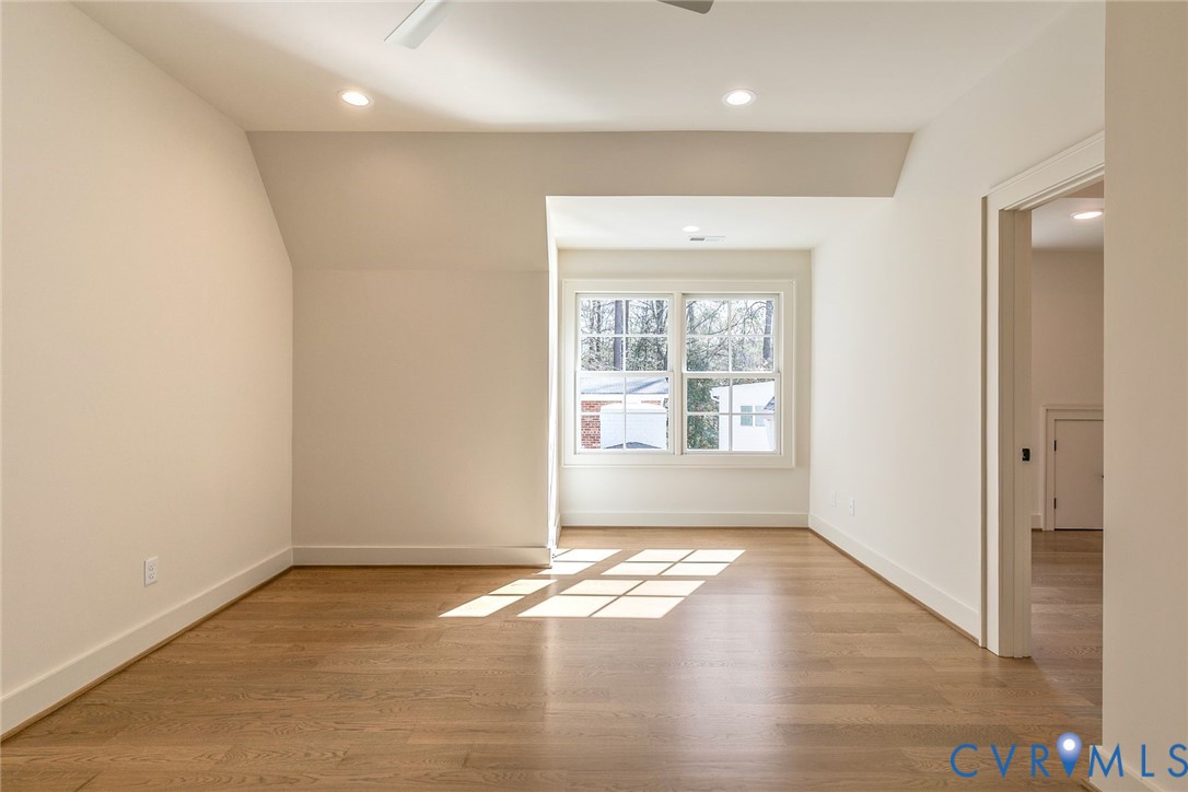 1107 Essex Ave