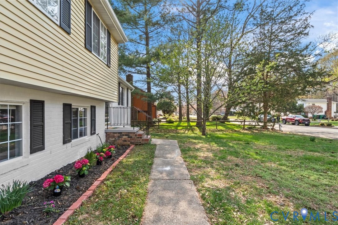 2305 Edenbrook Dr
