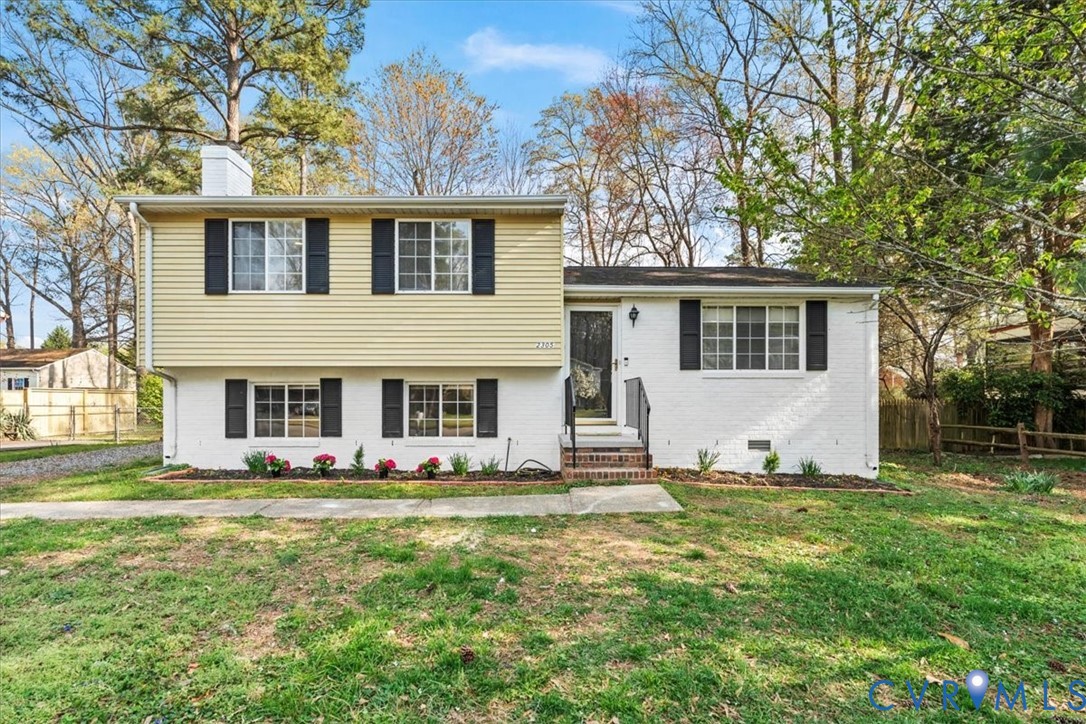 2305 Edenbrook Dr