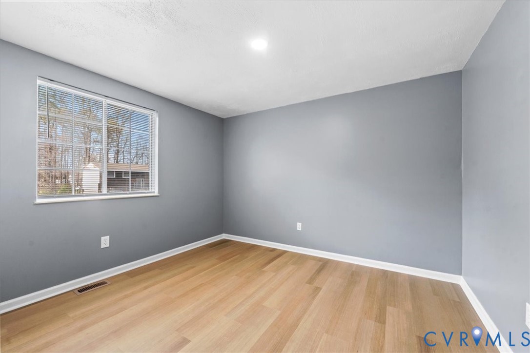 2305 Edenbrook Dr