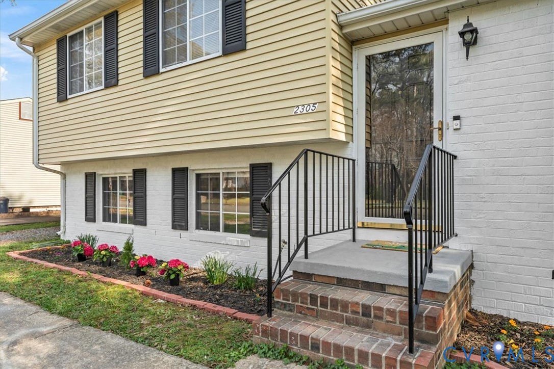 2305 Edenbrook Dr