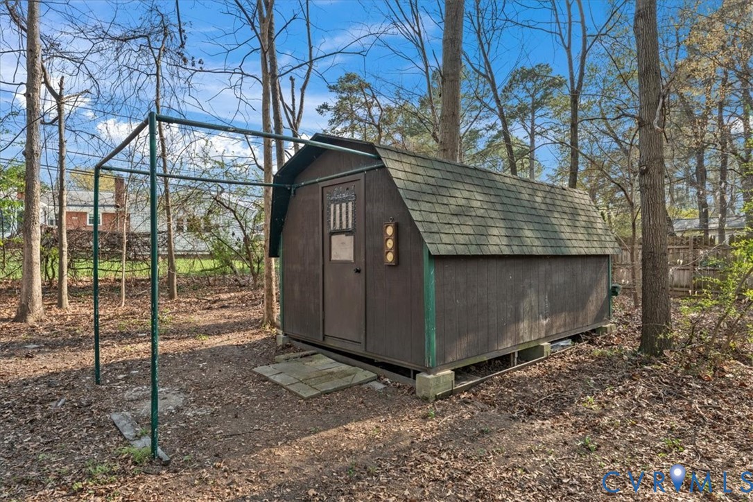 2305 Edenbrook Dr