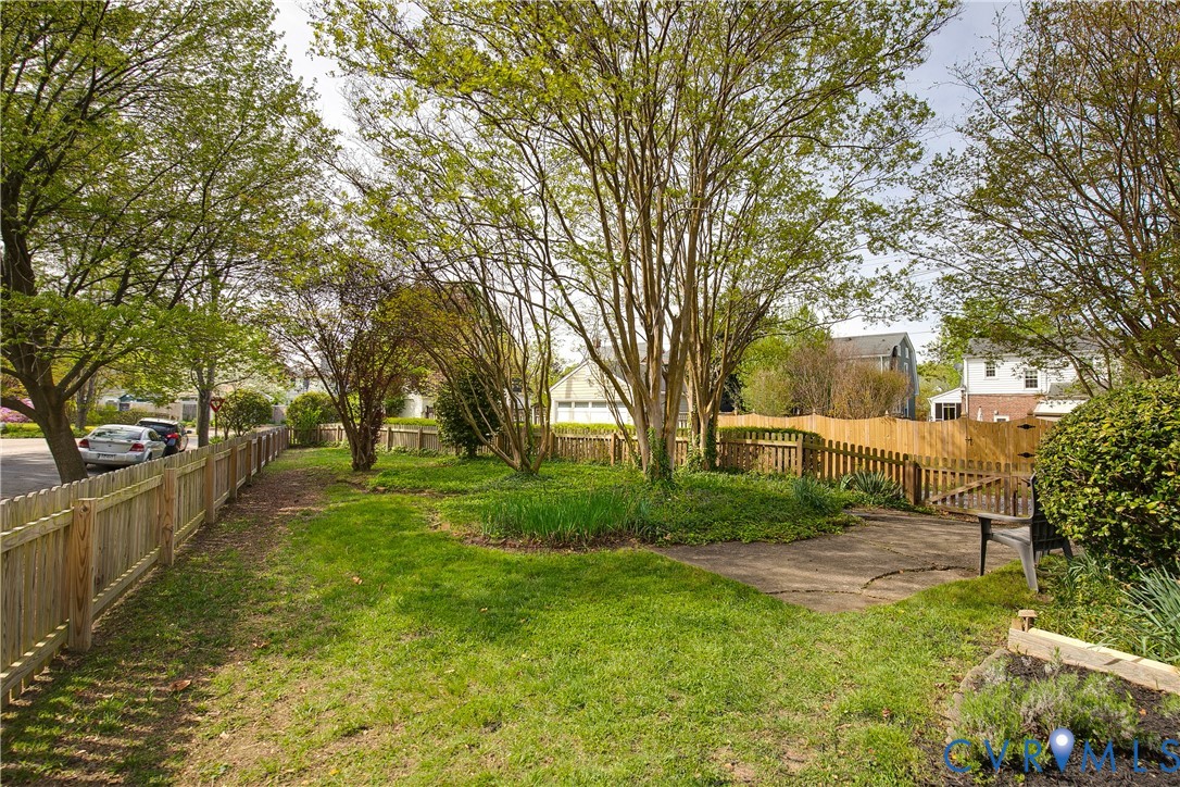 4006 Newport Dr