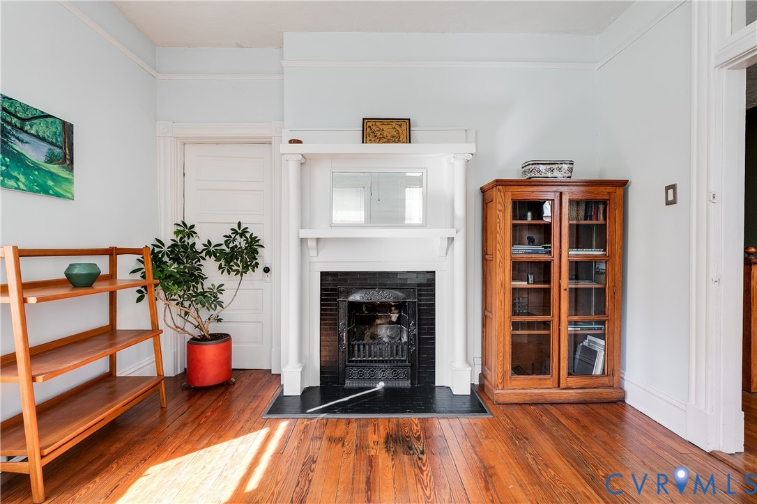 612 W 25th St