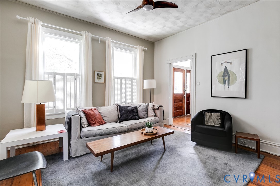 612 W 25th St