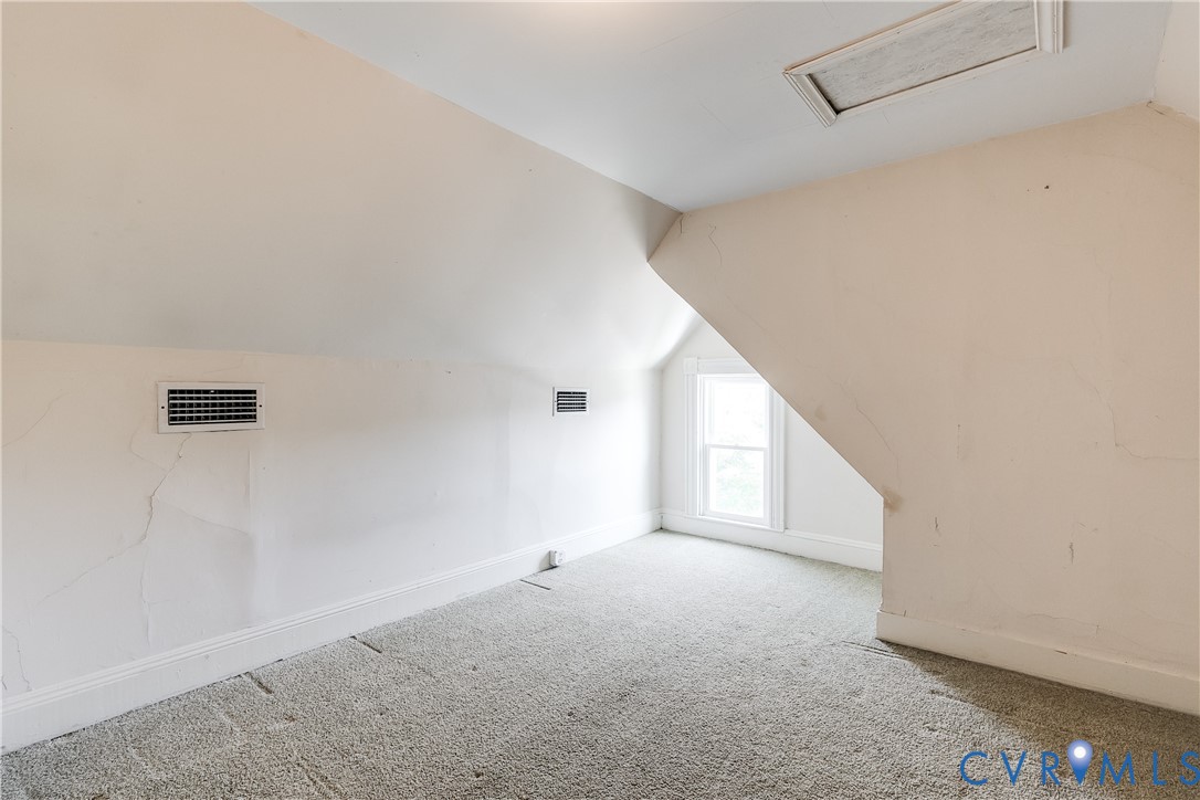3205 Floyd Ave