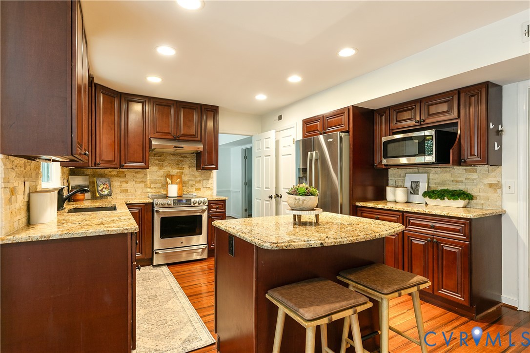 4600 Foxwood Rd