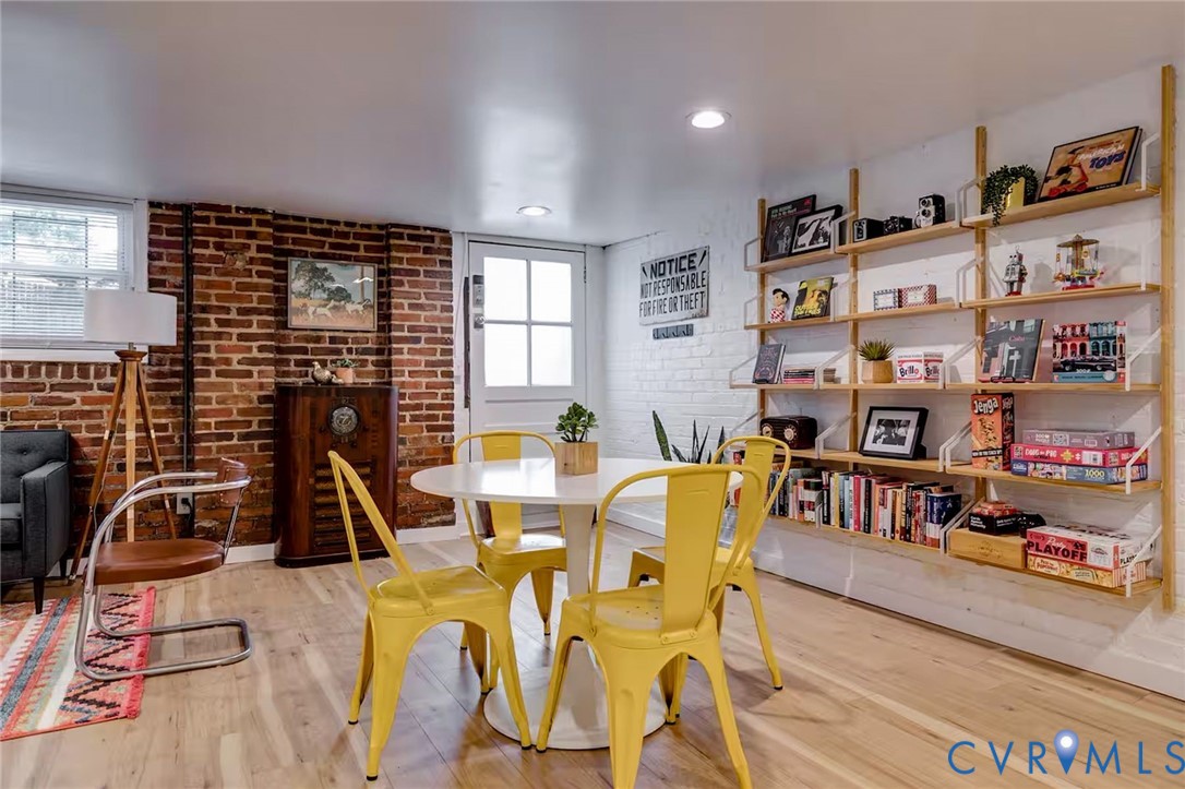 200 S Mulberry St
