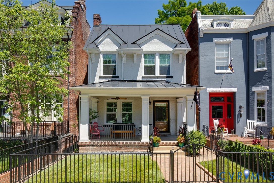 2216 Grove Ave