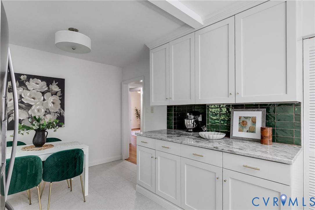 4811 Bromley Ln