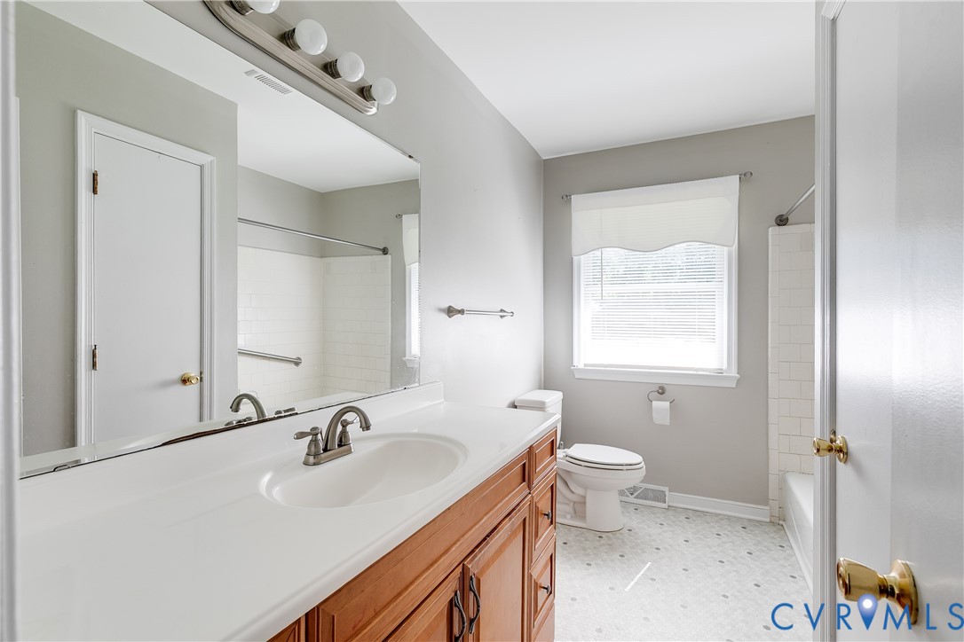 2702 Puckett Ct