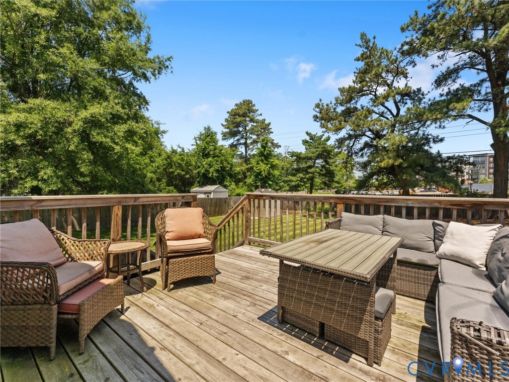 8724 Holly Hill Rd