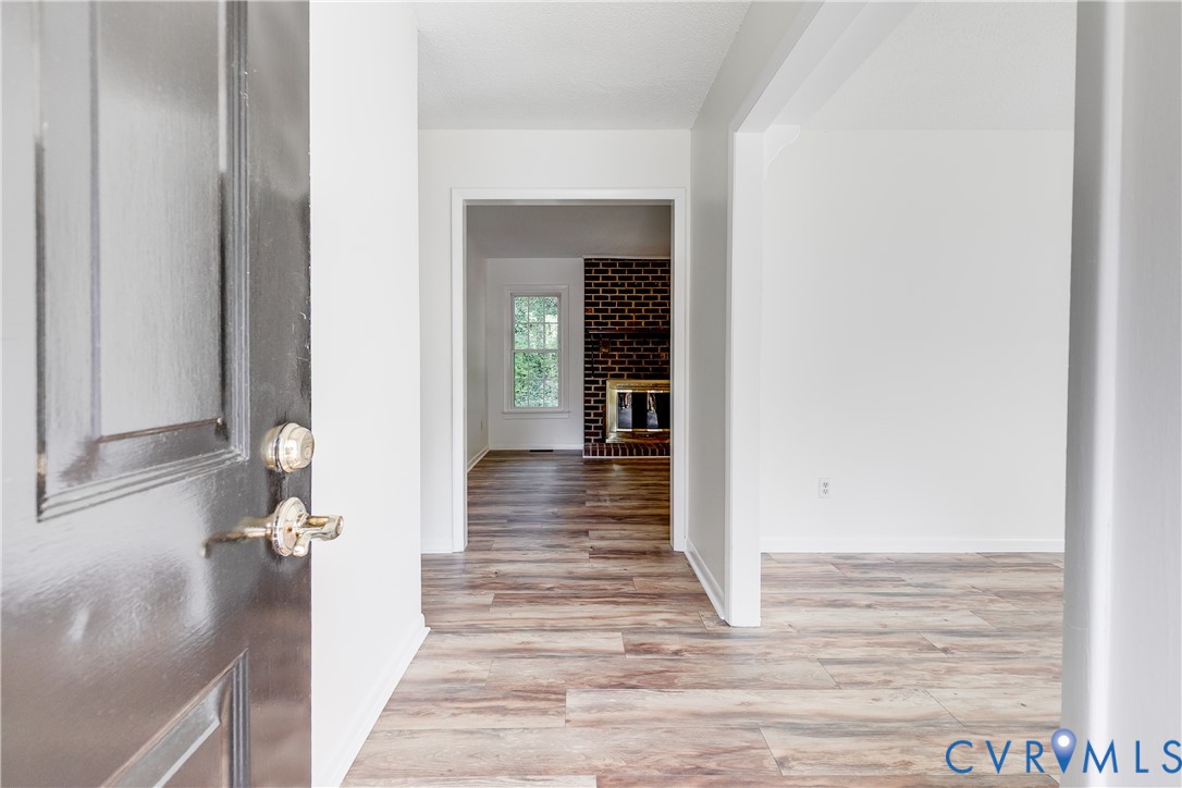 2016 Cedarhurst Dr