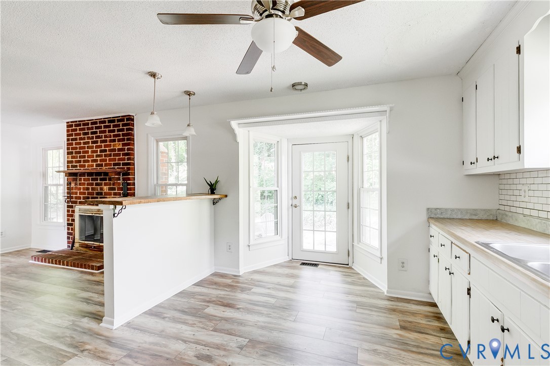 2016 Cedarhurst Dr
