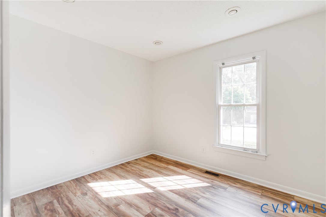 2016 Cedarhurst Dr