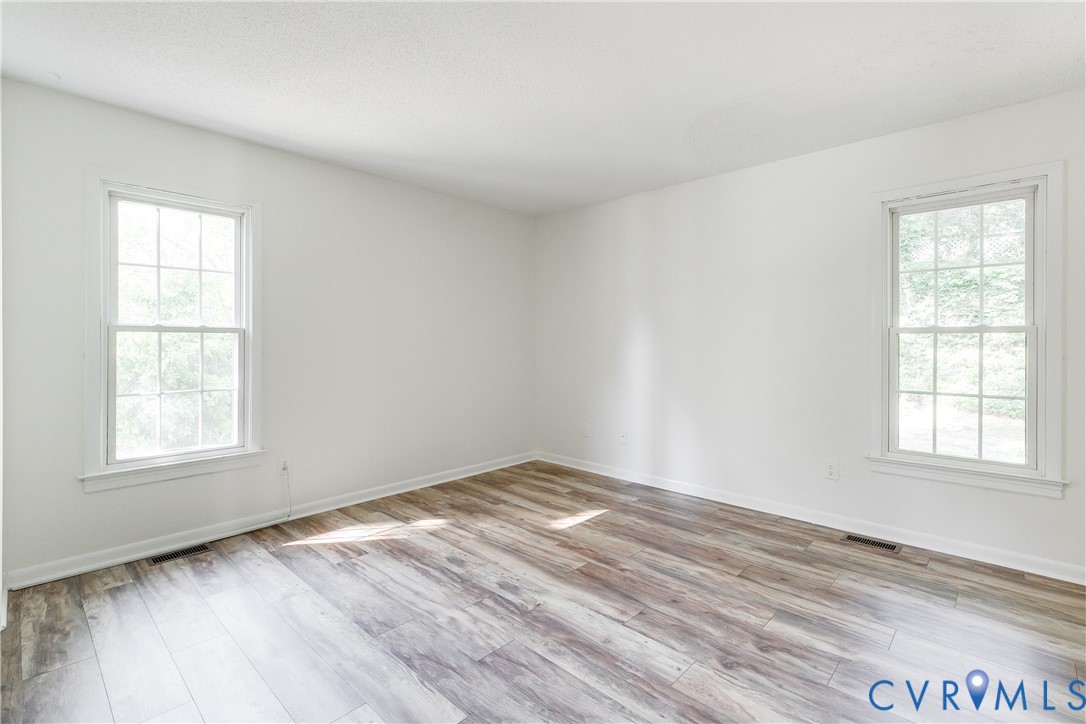 2016 Cedarhurst Dr
