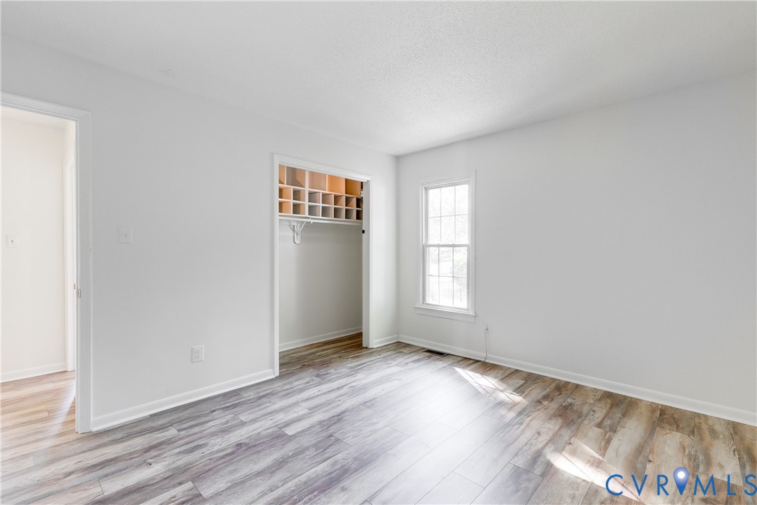2016 Cedarhurst Dr