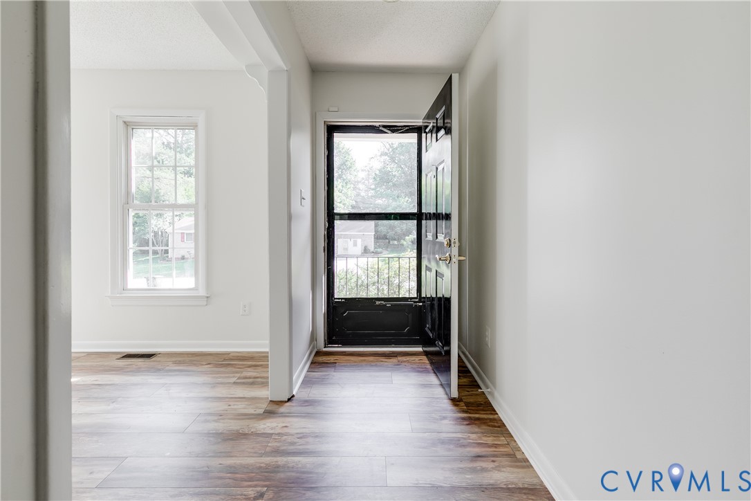2016 Cedarhurst Dr