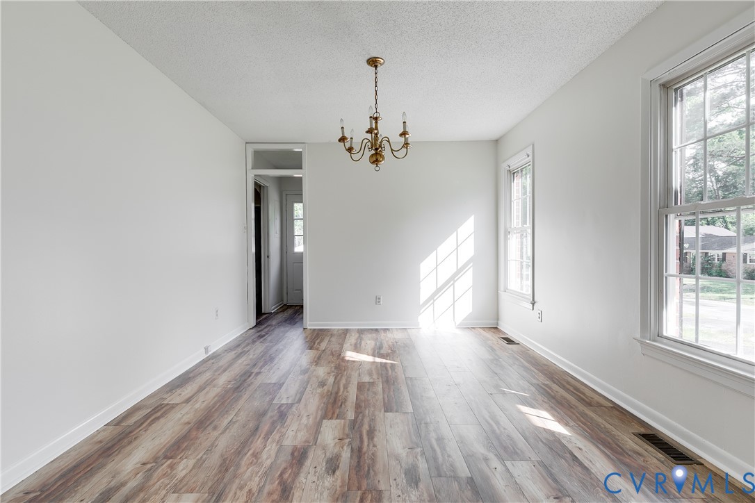 2016 Cedarhurst Dr
