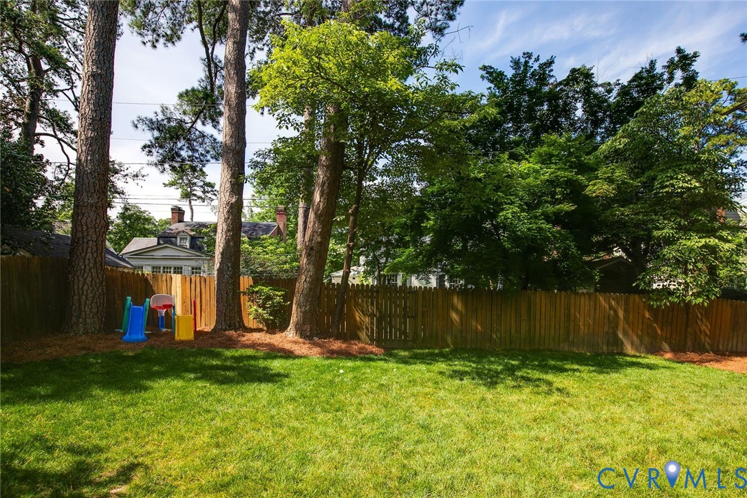 5405 Ditchley Rd