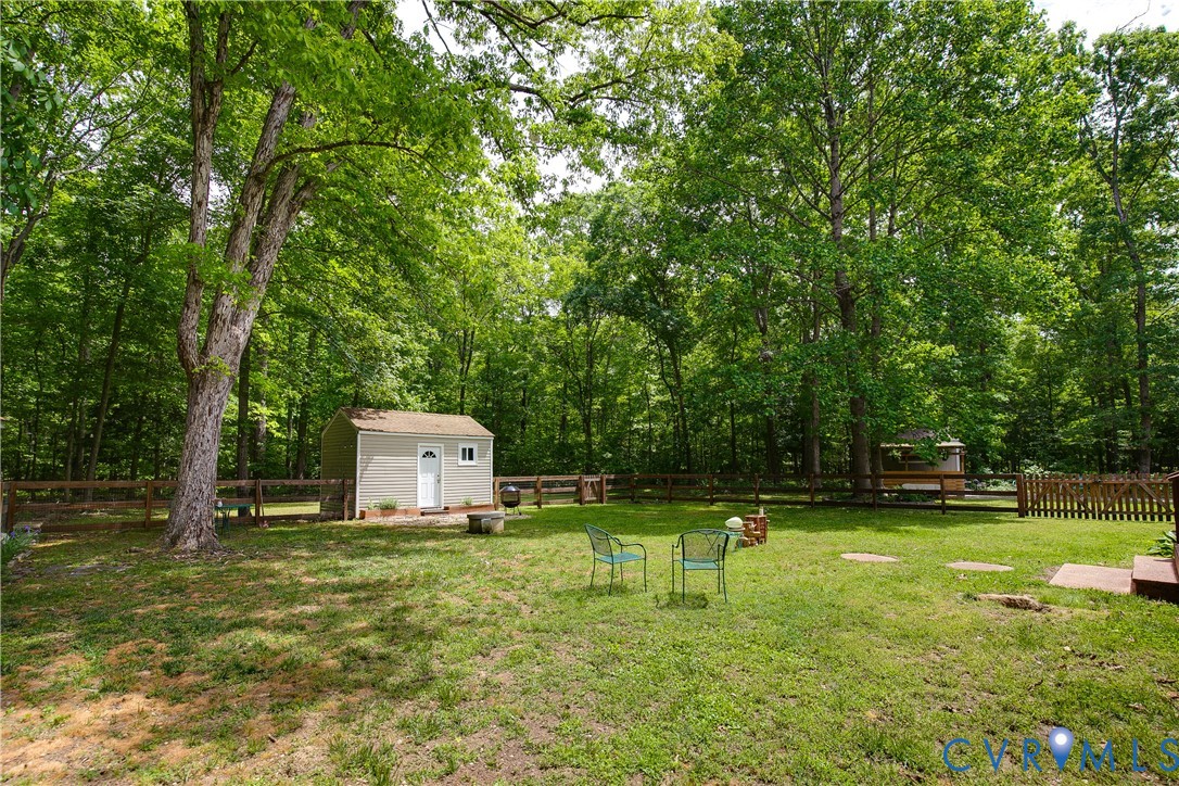 1590 Cardinal Woods Ln