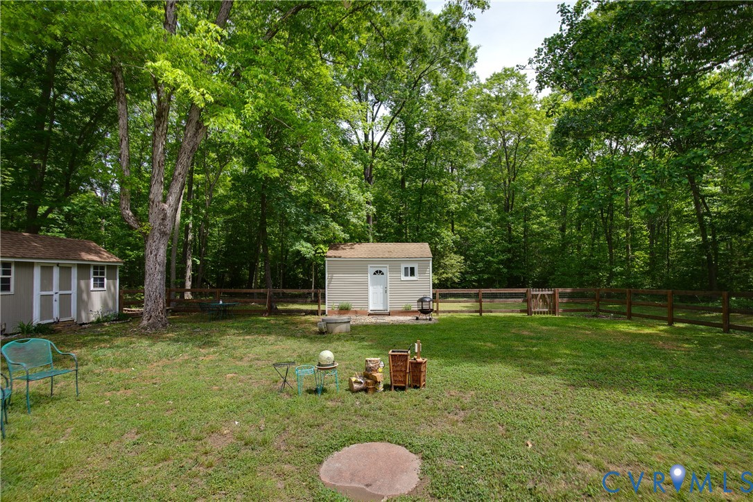 1590 Cardinal Woods Ln