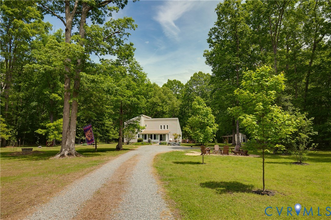 1590 Cardinal Woods Ln