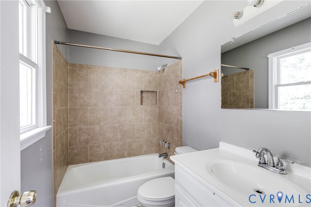 2712 Puckett Ct
