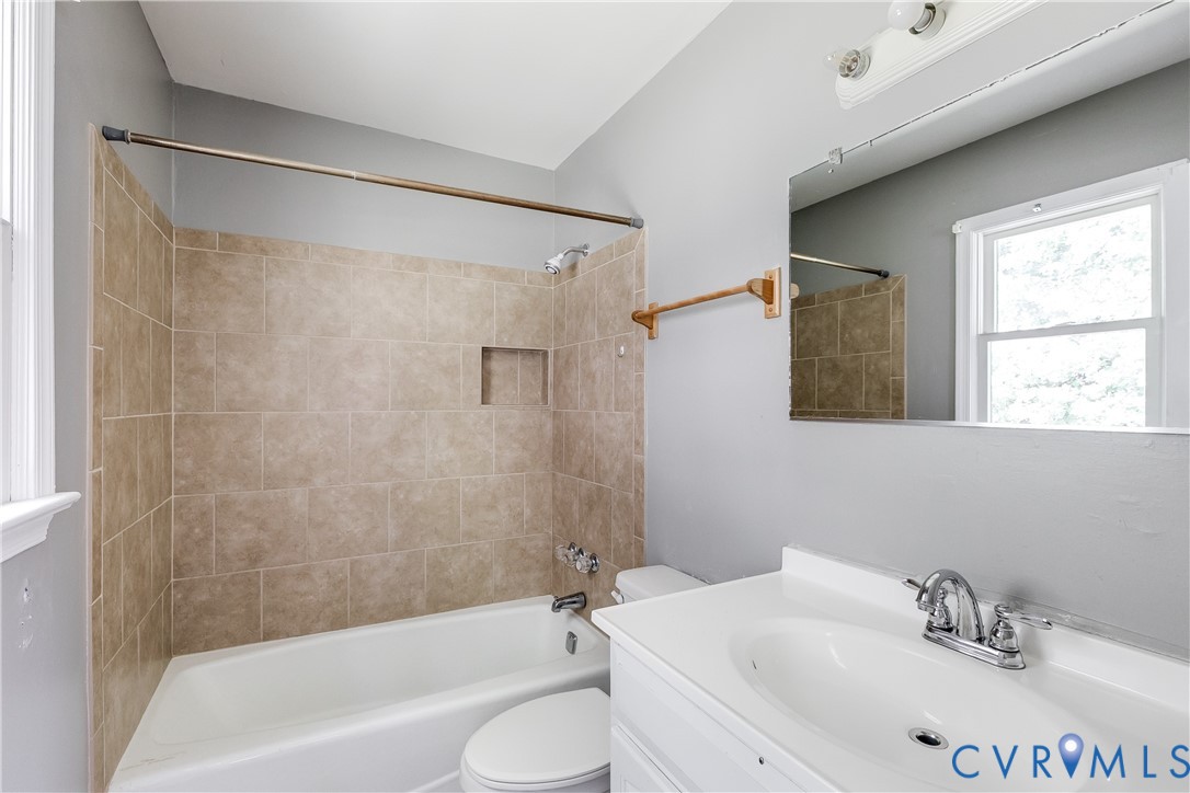2712 Puckett Ct