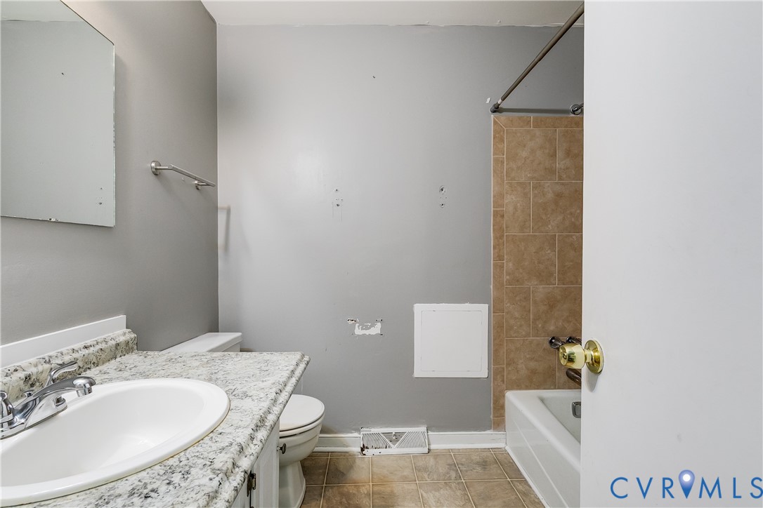 2712 Puckett Ct