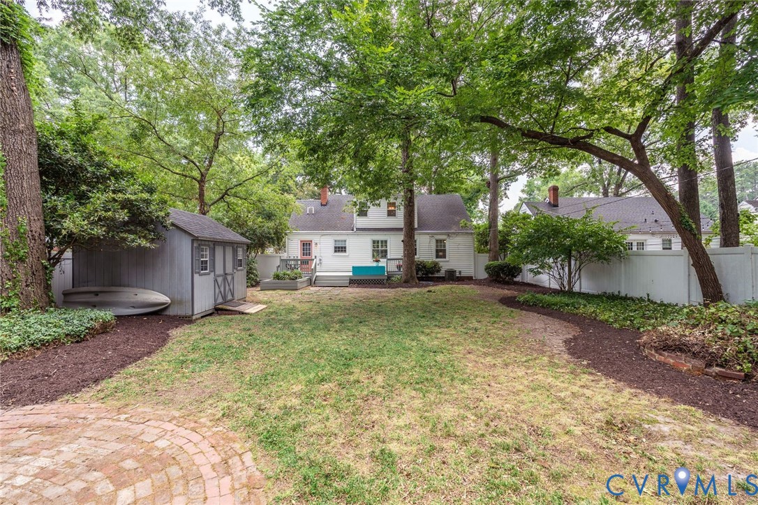 5000 W Franklin St