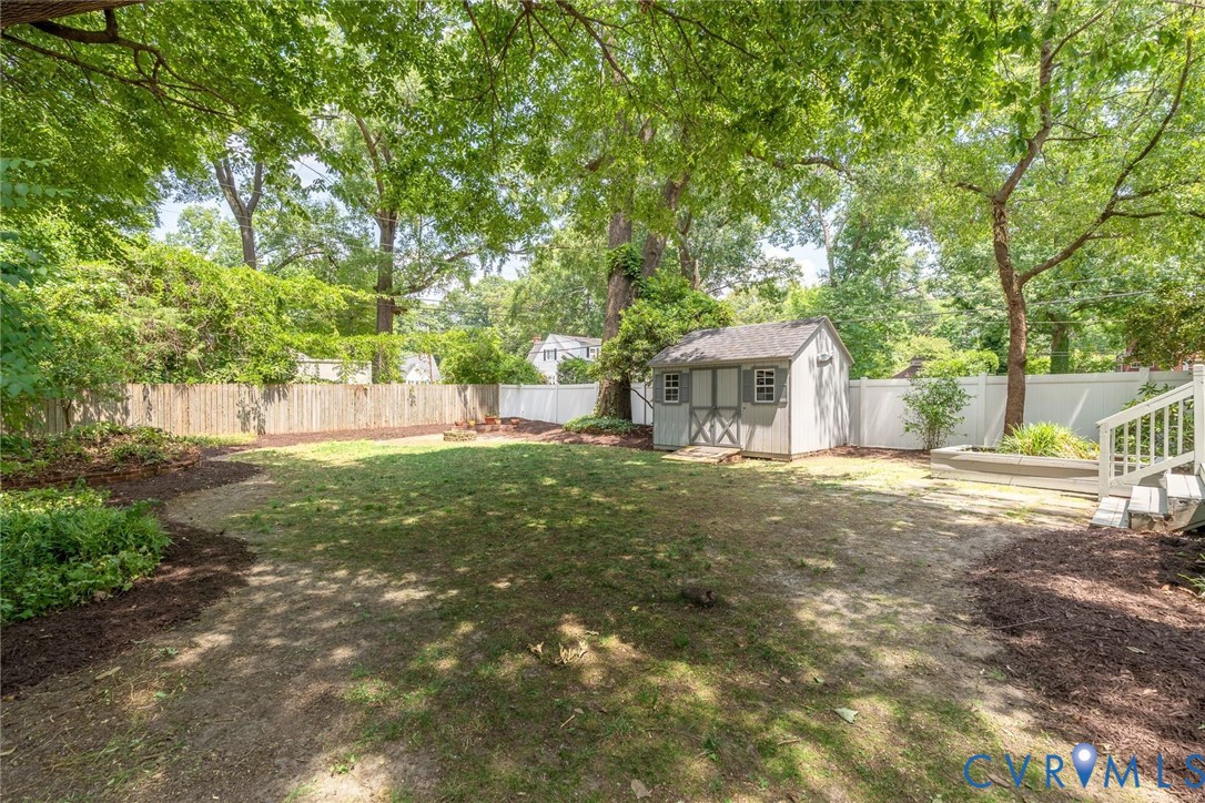 5000 W Franklin St