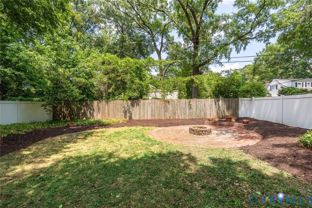 5000 W Franklin St