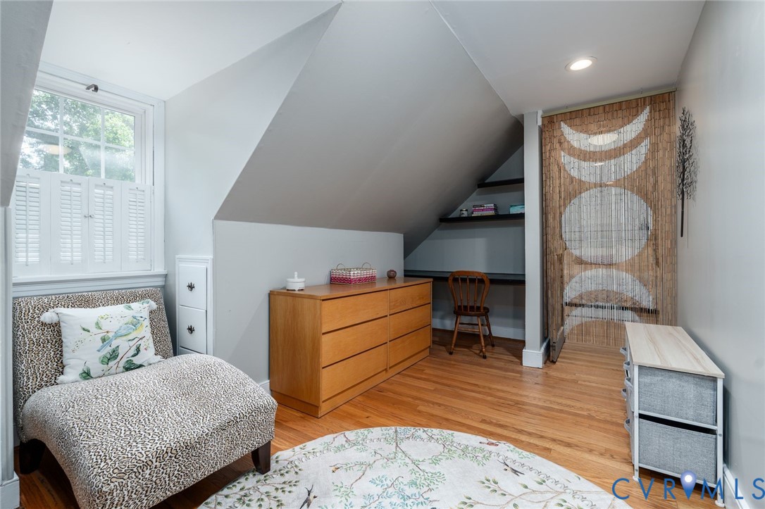5000 W Franklin St