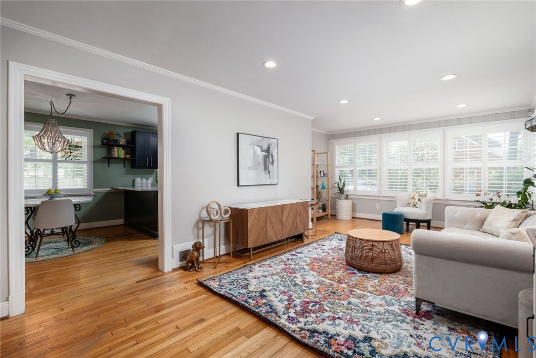 5000 W Franklin St