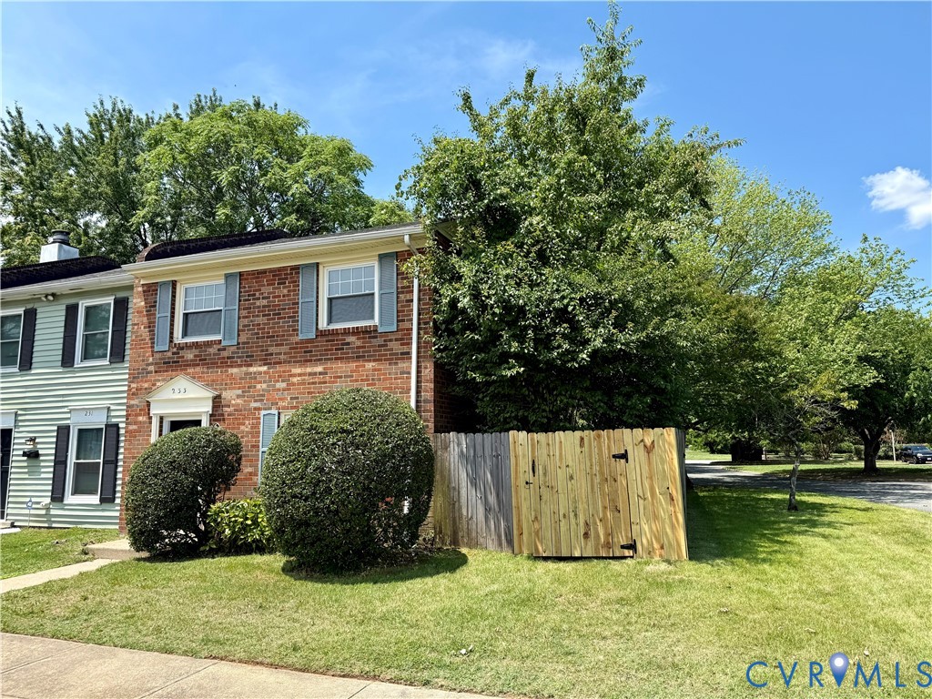 233 Knightsmanor Ct