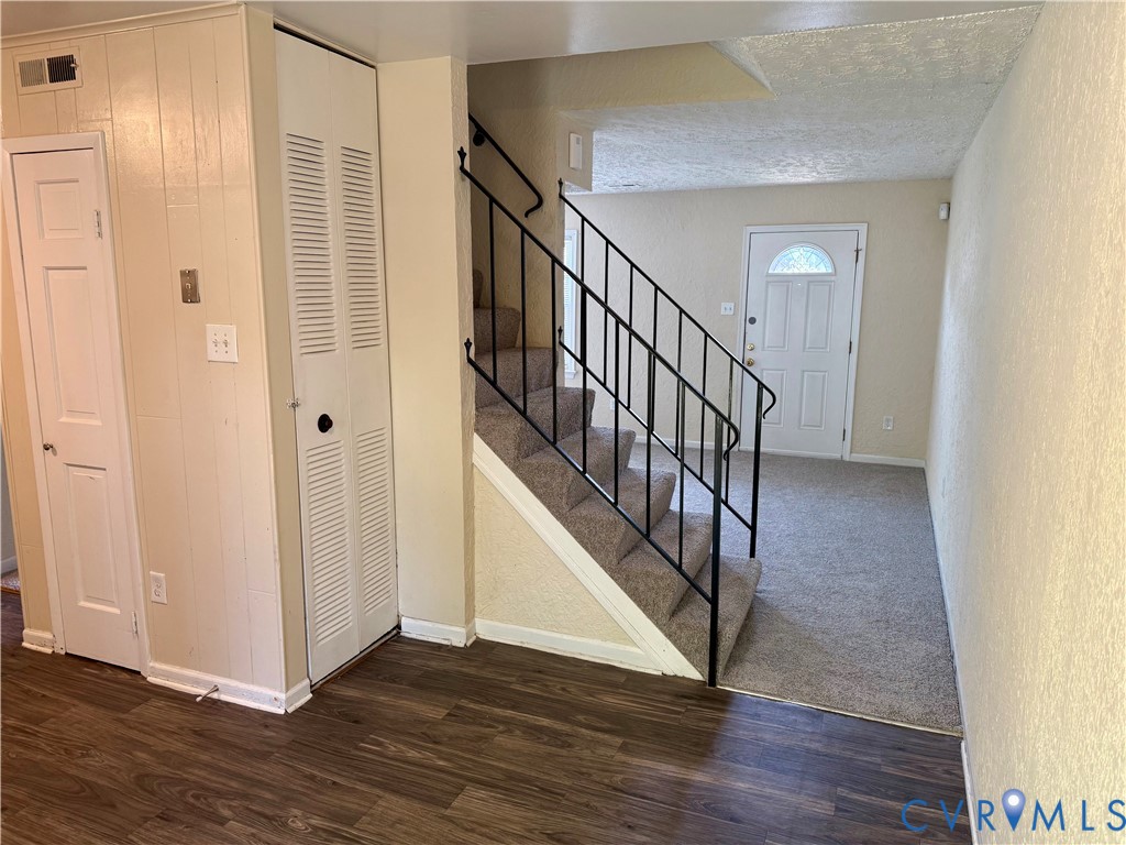 233 Knightsmanor Ct