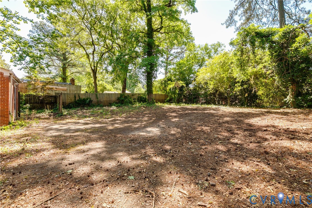 7509 Woodley Rd