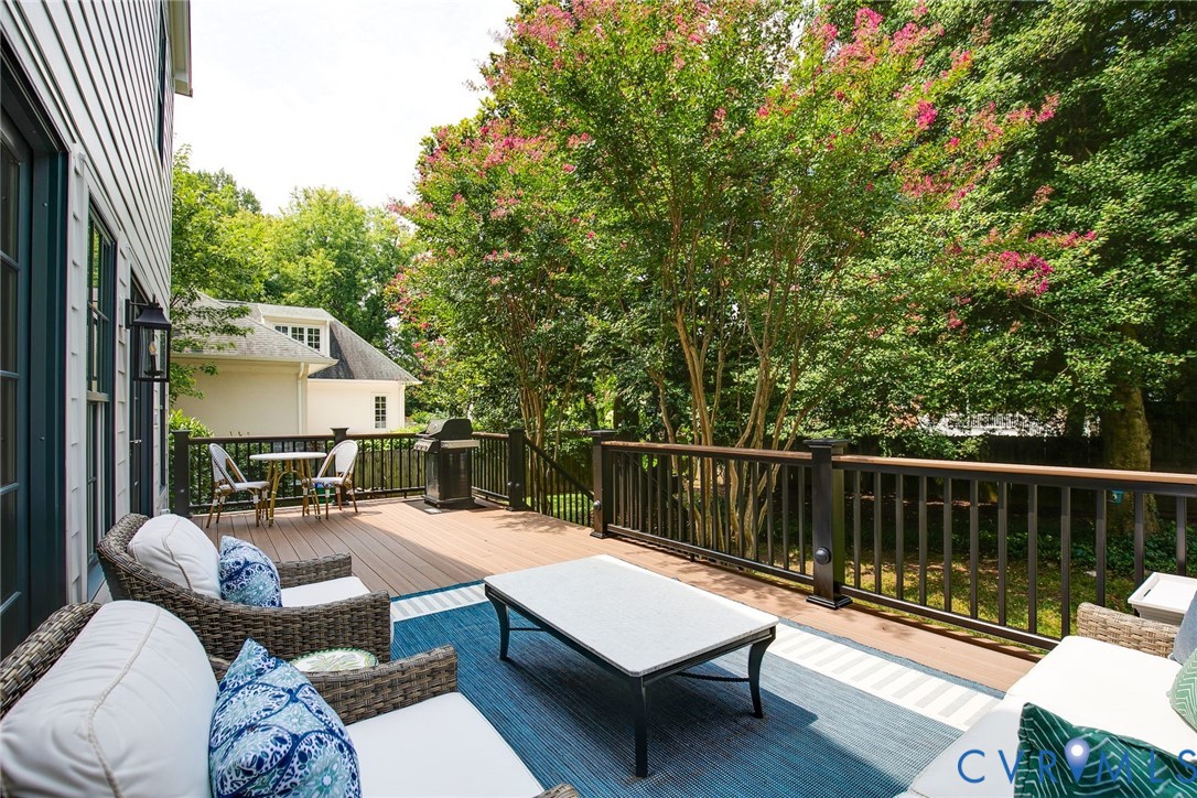 14 Libbie Ave