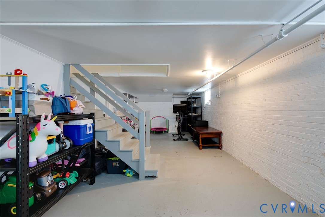 14 Libbie Ave