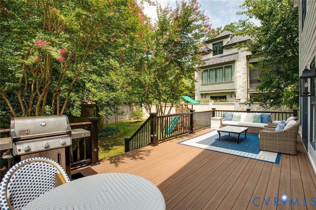 14 Libbie Ave
