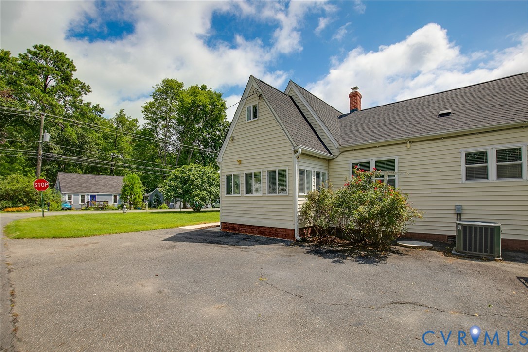 4809 Penick Rd