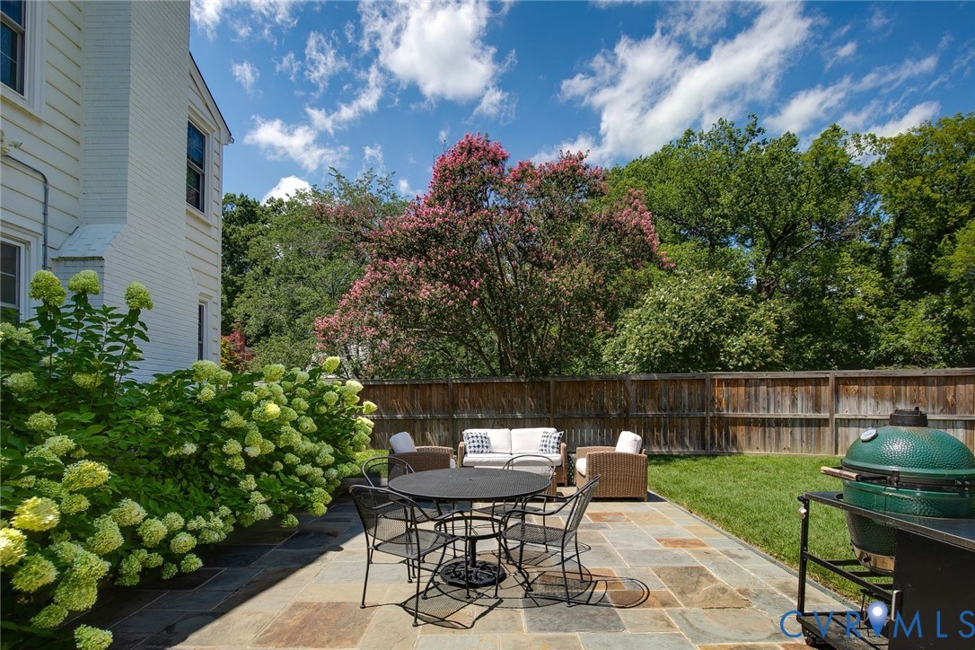 5508 Queensbury Rd
