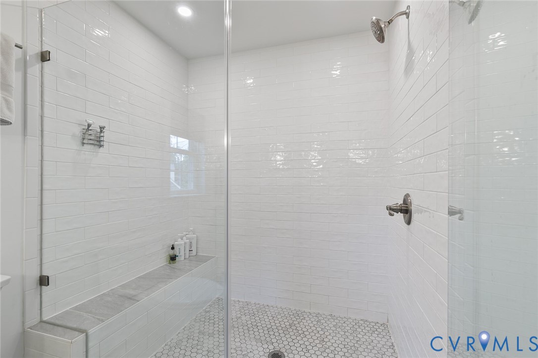 5508 Queensbury Rd
