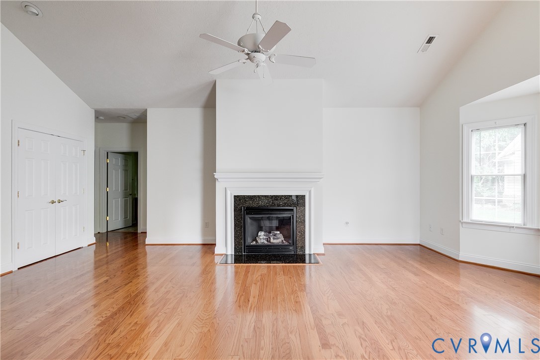 425 Dunlin Ct